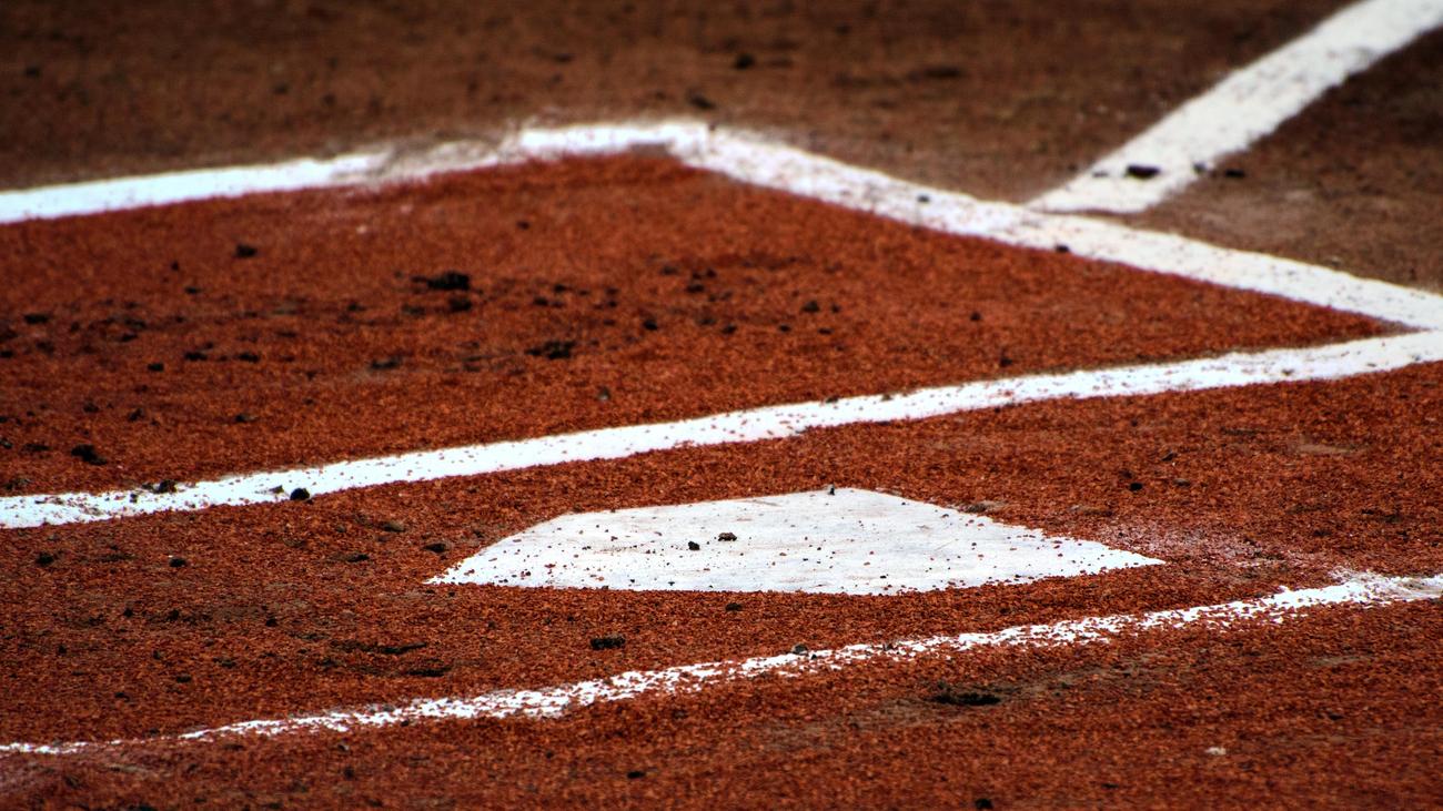 22 Softball Facts featured
