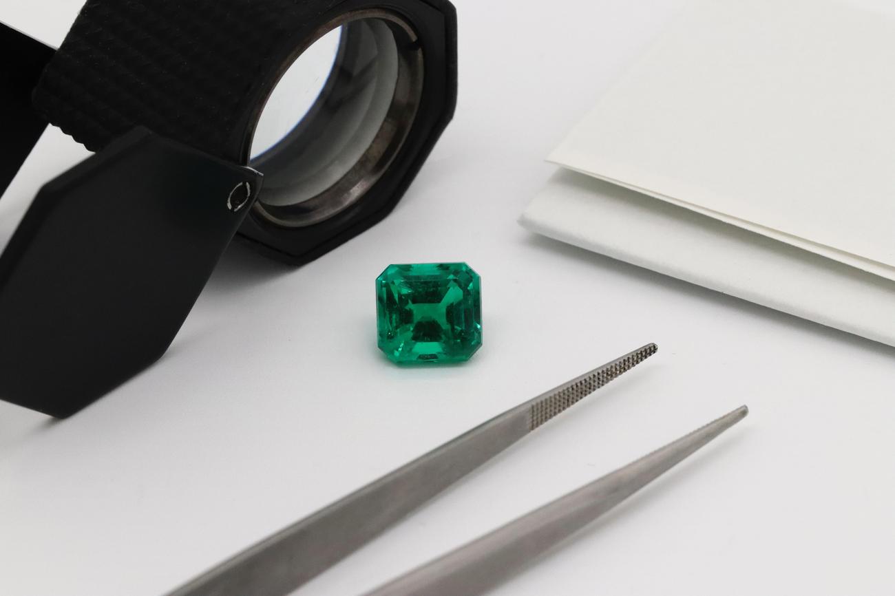 fascinating tidbits about emeralds as birthstones