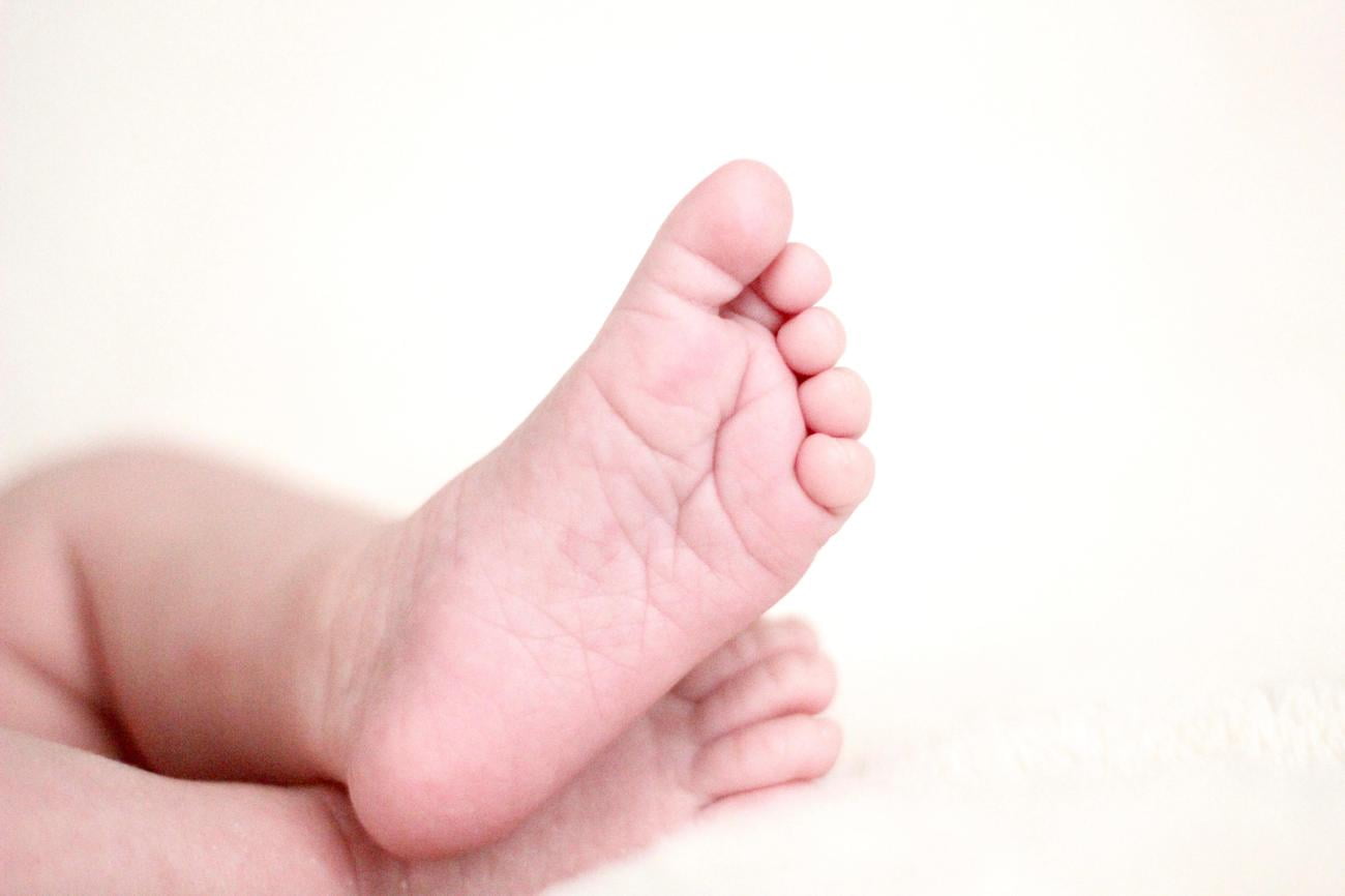 surprising facts about feet featured