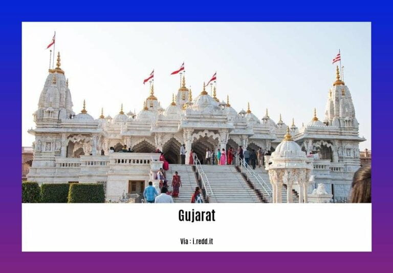 Delving into the Vibrant State of Gujarat: 10 Lines about Gujarat's 