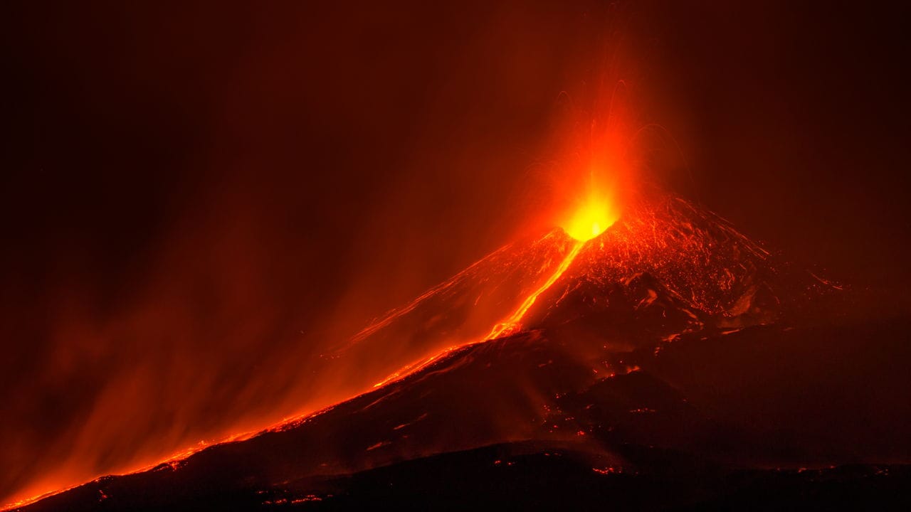 Vesuvius: Unmasking the Fiery Secrets of Italy's Sleeping Giant