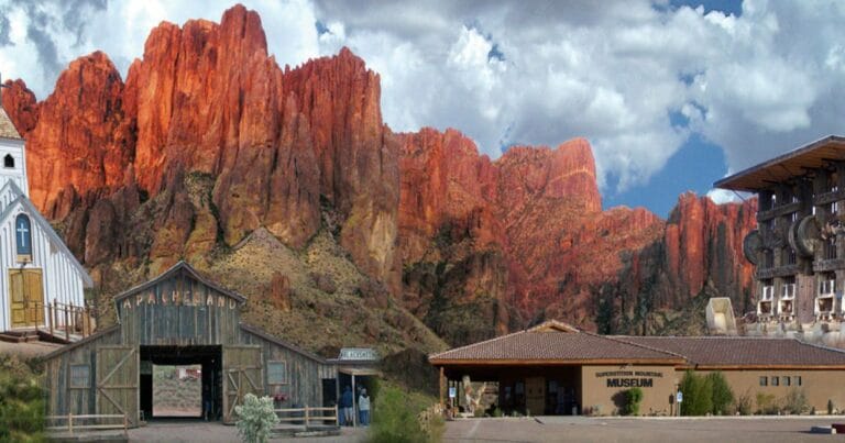 Unveiling the Enigmatic Secrets of the Superstition Mountains